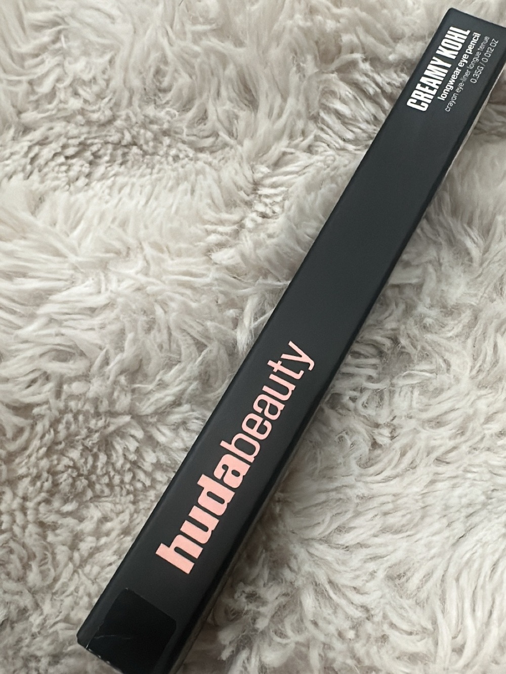 HUDA BEAUTY Very Vanta Retractable Eyeliner Pencil - Black - Picture 2 of 3